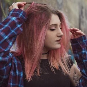 Meet your Posher, Elyssa